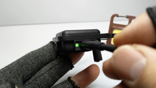 ダイソーCOBライト充電方法について③